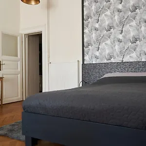  Apartment Ili